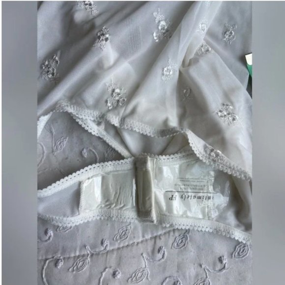 NWT Free People Floral Mesh Embroidered Bodysuit - Picture 8 of 9